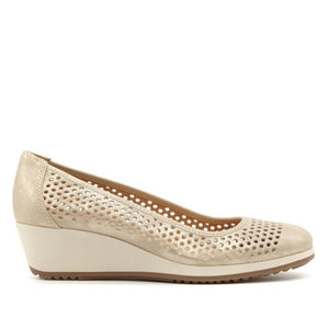 "AS IS" Naturalizer Brandi Perforated Sport Wedge